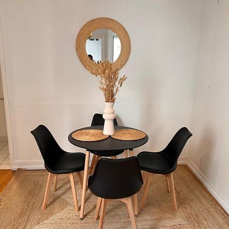 Chic Apartment On The Famous Shopping Rue Du Faubourg Saint-Honore Street Париж Екстериор снимка