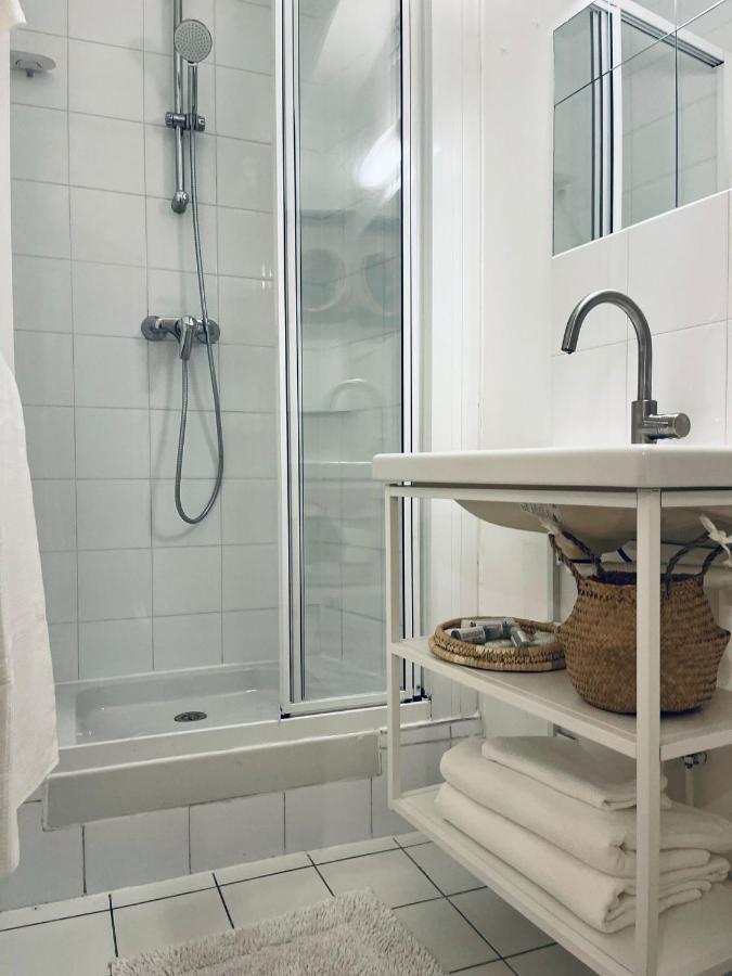 Chic Apartment On The Famous Shopping Rue Du Faubourg Saint-Honore Street Париж Екстериор снимка