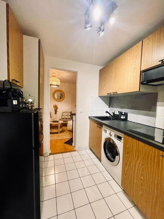 Chic Apartment On The Famous Shopping Rue Du Faubourg Saint-Honore Street Париж Екстериор снимка